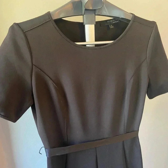 Elie Tahari Dress City Scape Buildings New York Black White Size 4 Fit & Flare - Picture 3 of 11